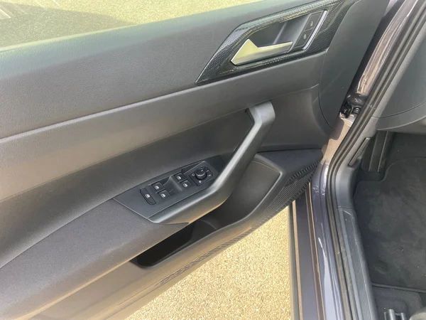 VOLKSWAGEN Taigo (2026) — foto 2 van 24