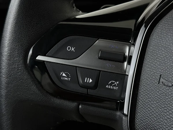 PEUGEOT 308 (2023) — foto 9 van 27