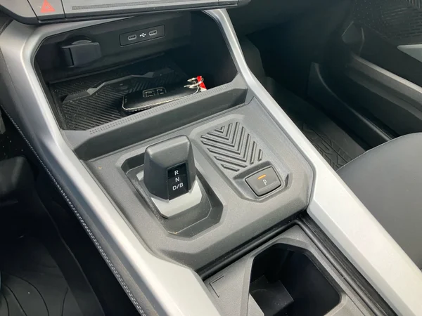 DACIA Bigster Hybrid (HEV) (2025) — foto 6 van 25
