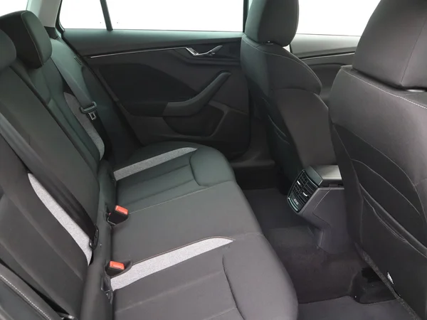 SKODA Kamiq (2025) — foto 3 van 23