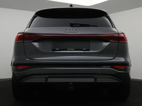 AUDI Q6 e-tron (2026) — foto 19 van 23