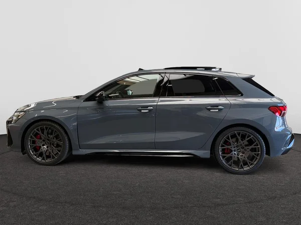 AUDI RS3 Sportback (2025) — foto 12 van 24