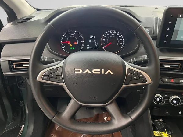 DACIA Sandero Stepway (2024) — foto 2 van 16