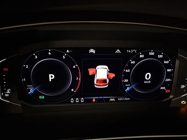 VOLKSWAGEN Tiguan (2020) — foto 6 van 23