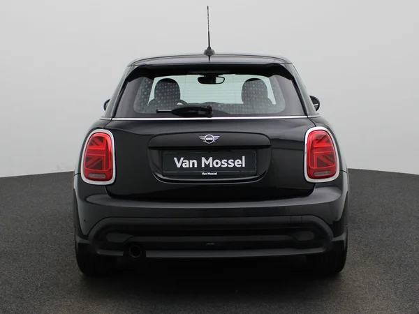 MINI One (2022) — foto 31 van 35