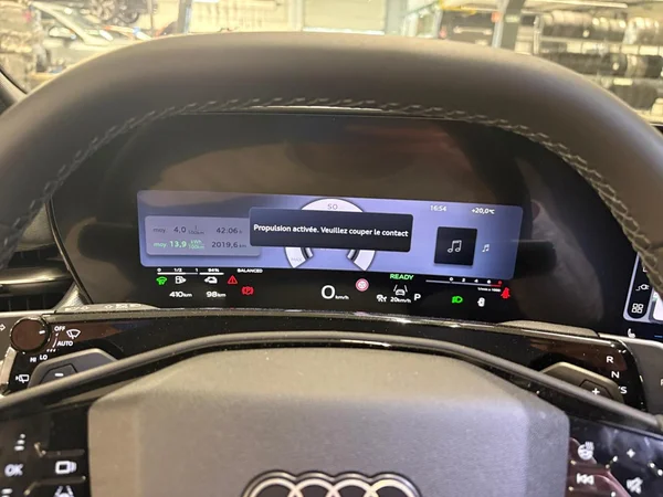 AUDI Q3 Sportback e-hybrid (PHEV) (2026) — foto 16 van 19