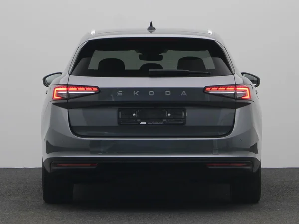 SKODA Superb Combi Dsl (2024) — foto 21 van 24