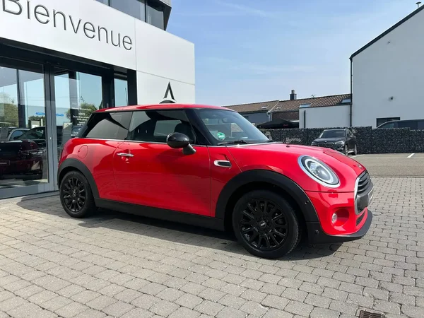 Mini One (2018) — foto 9 van 20