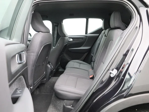 Volvo XC40 (2023) — foto 2 van 45