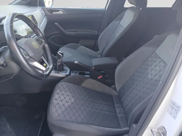 VOLKSWAGEN Taigo (2022) — foto 3 van 18