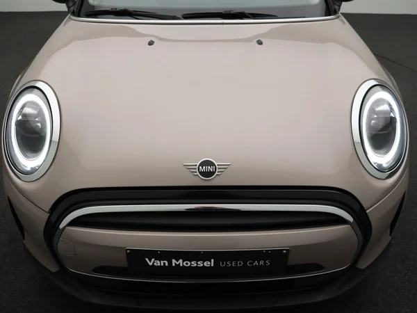 MINI Cooper (2024) — foto 14 van 23