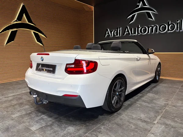 Bmw 218 (2016) — foto 22 van 27