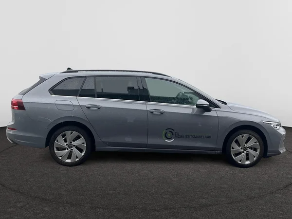 VOLKSWAGEN Golf VIII SW (2026) — foto 21 van 24