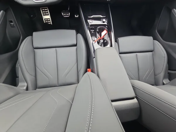 AUDI Q3 SUV (2025) — foto 16 van 24