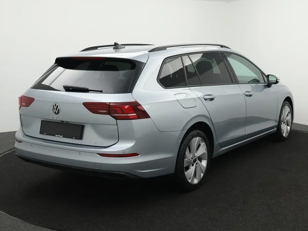 VOLKSWAGEN Golf VIII SW (2025) — foto 31 van 32