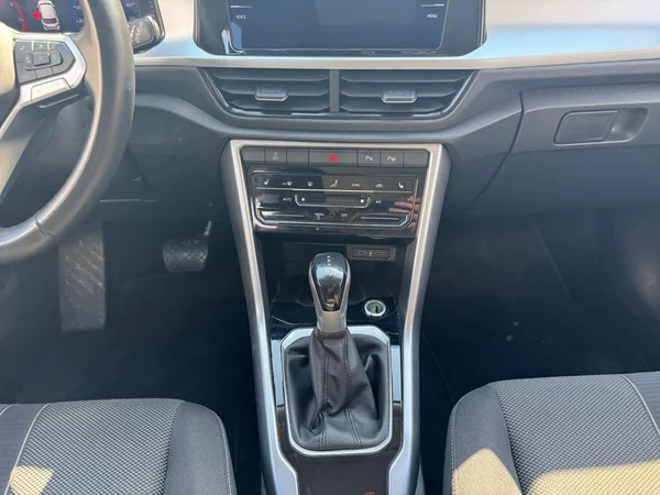 VOLKSWAGEN T-Roc (2022) — foto 6 van 16