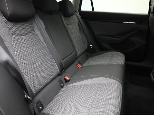 SKODA Superb Combi (2025) — foto 23 van 23