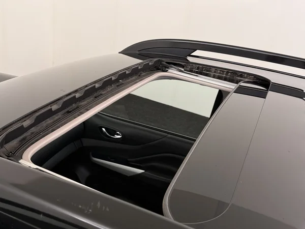 NISSAN Navara (2021) — foto 22 van 29