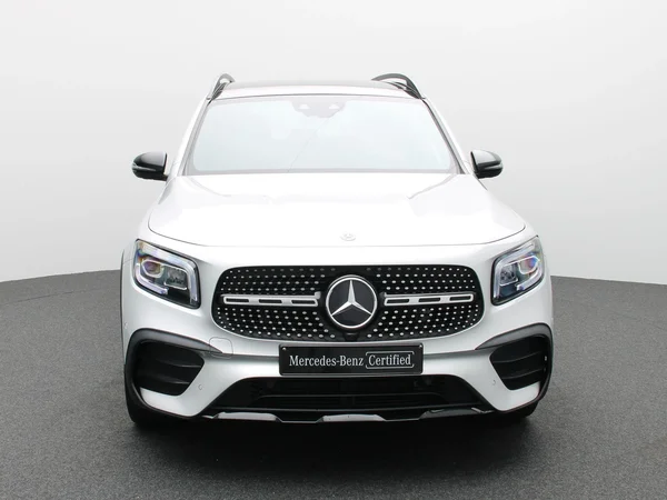 Mercedes-Benz GLB (2021) — foto 23 van 33