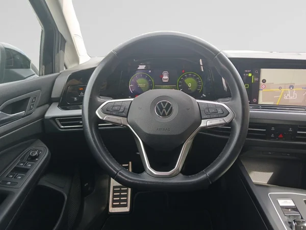 VOLKSWAGEN Golf VIII (2021) — foto 11 van 20