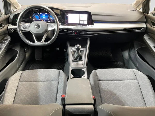 VOLKSWAGEN Golf VIII SW (2022) — foto 11 van 15