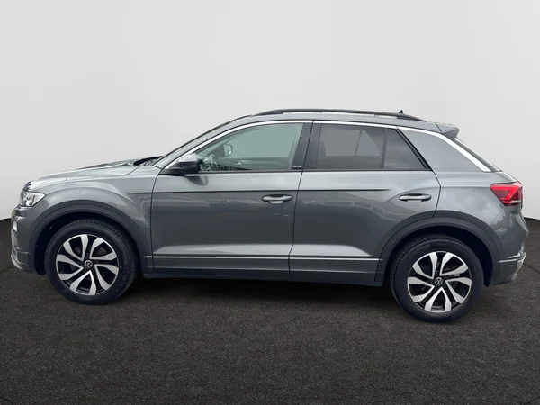 VOLKSWAGEN T-Roc (2021) — foto 17 van 18
