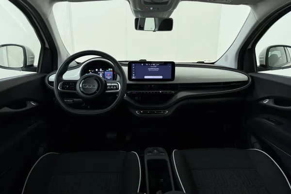 Fiat E-500 (2023) — foto 17 van 17