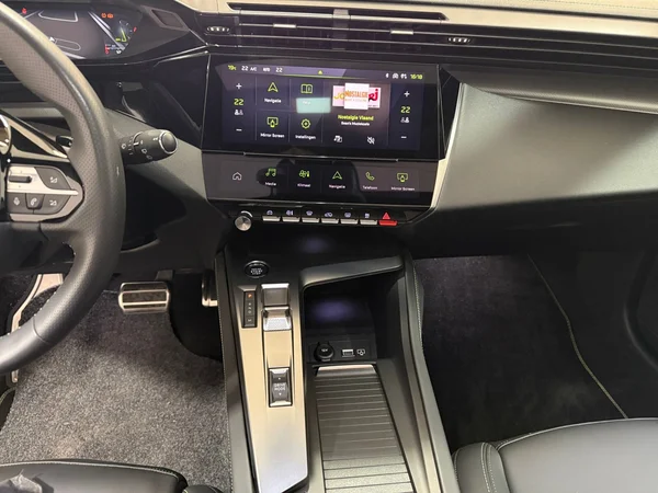 Peugeot 308 (2022) — foto 11 van 29