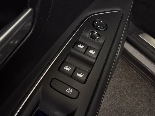 PEUGEOT 3008 (2021) — foto 21 van 32