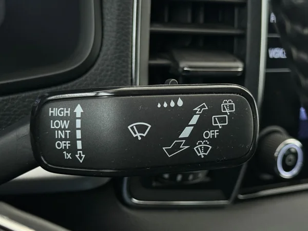 SKODA Karoq (2022) — foto 16 van 28