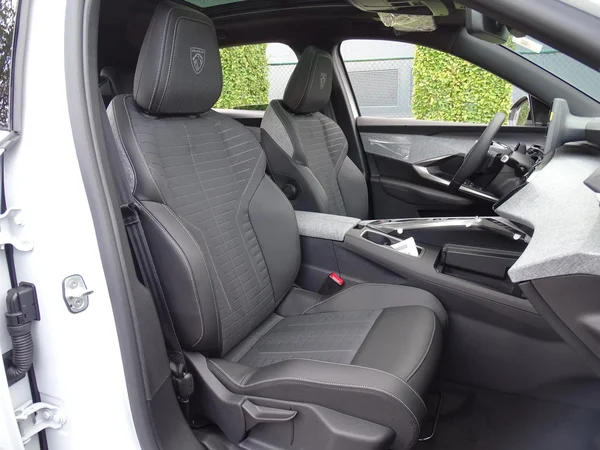 Peugeot e-3008 (2026) — foto 3 van 26