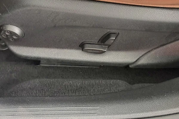 Mercedes-Benz E-Class (W213) (2019) — foto 15 van 34