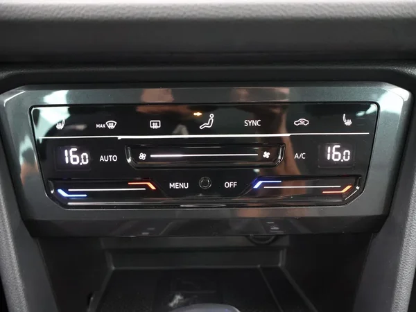 Volkswagen Tiguan (2024) — foto 9 van 28