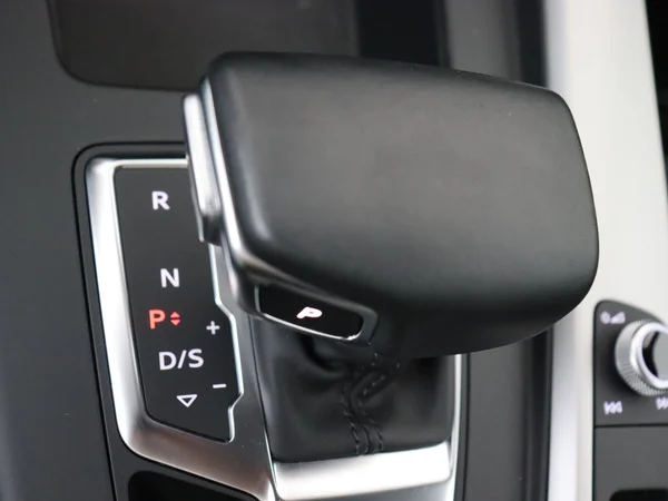 AUDI A4 (2020) — foto 4 van 28
