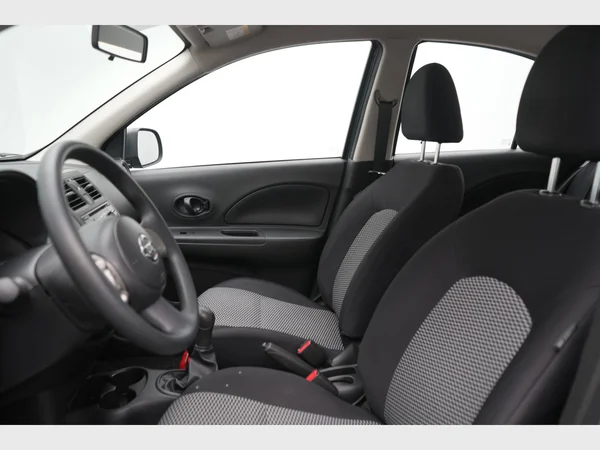 NISSAN Micra (2016) — foto 6 van 20