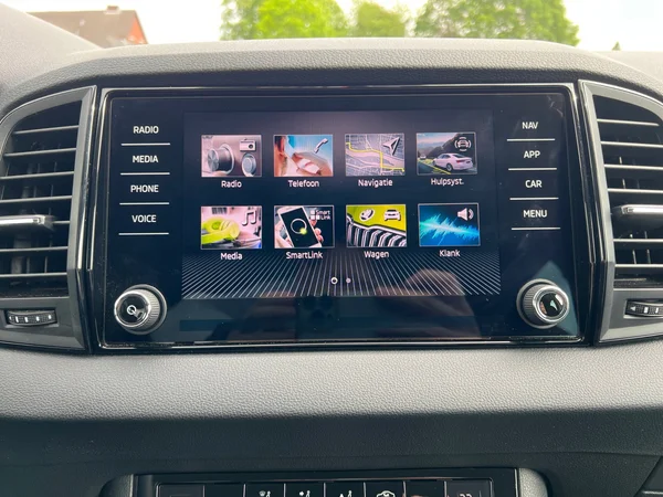 SKODA Karoq (2025) — foto 5 van 24