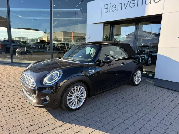Mini Cooper (2018) — foto 16 van 28