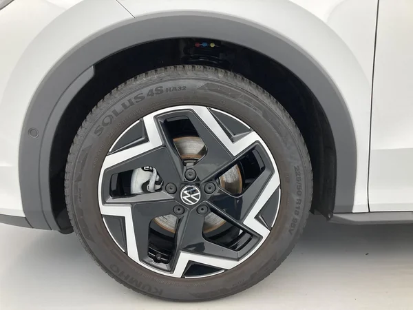 VOLKSWAGEN T-Roc (2026) — foto 3 van 36