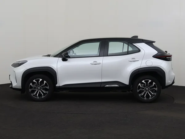 TOYOTA Yaris Cross (2022) — foto 12 van 30
