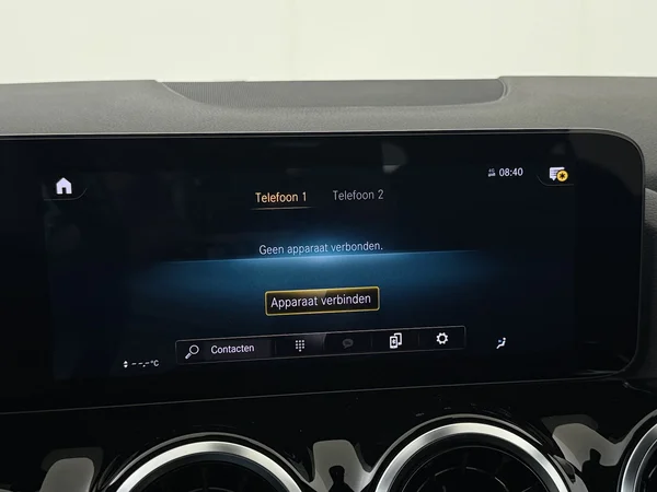 MERCEDES GLA 250 (2022) — foto 13 van 31