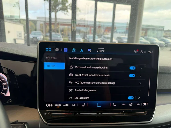 Volkswagen Golf (2025) — foto 7 van 23