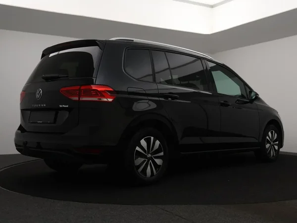 Volkswagen Touran (2025) — foto 12 van 31
