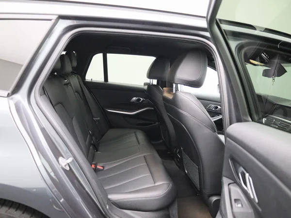BMW 3 Reeks (2021) — foto 32 van 46