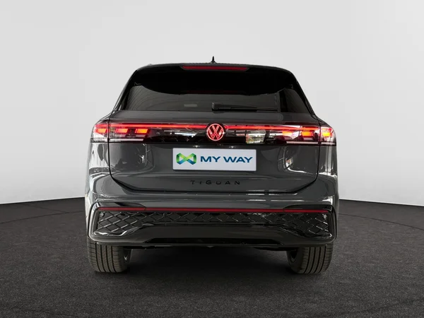 VOLKSWAGEN Tiguan eHybrid (PHEV) (2025) — foto 2 van 24