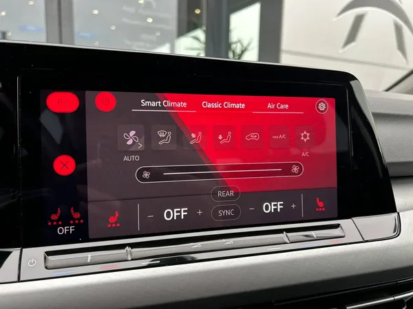 Volkswagen Golf (2020) — foto 5 van 22