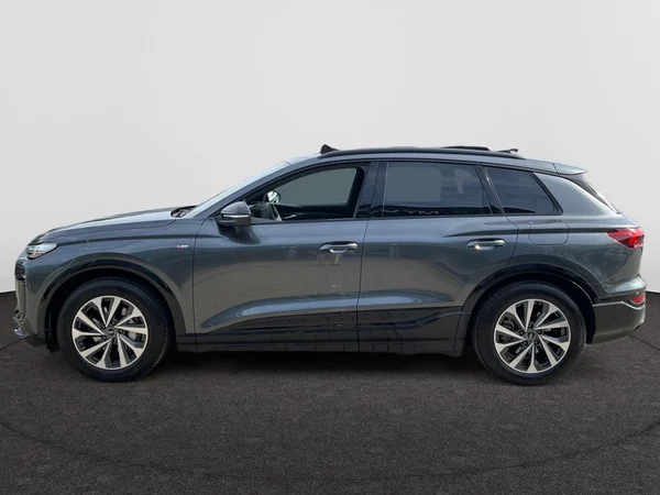 AUDI Q6 e-tron (2025) — foto 13 van 22