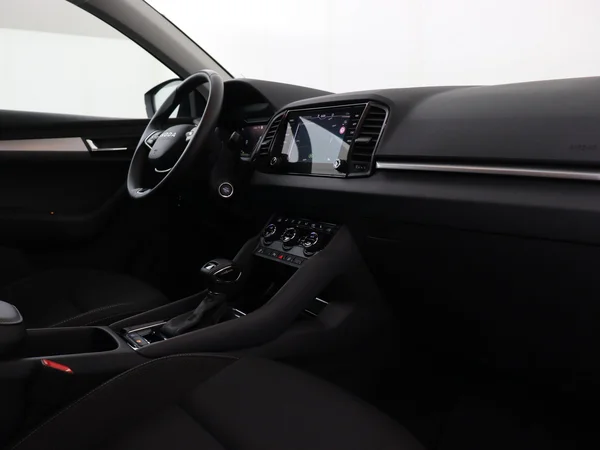 SKODA Karoq (2025) — foto 12 van 18