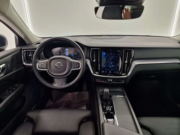 Volvo V60 (2022) — foto 13 van 17
