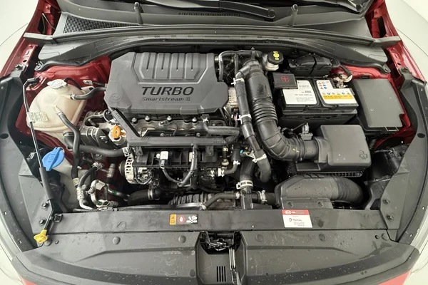 Kia Ceed (2022) — foto 3 van 35