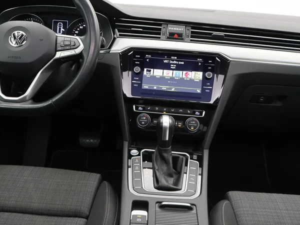 Volkswagen Passat (2020) — foto 7 van 33